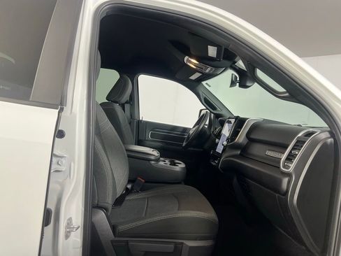 Used 2024 RAM 2500 Big Horn w/ Sport Appearance Package image 34