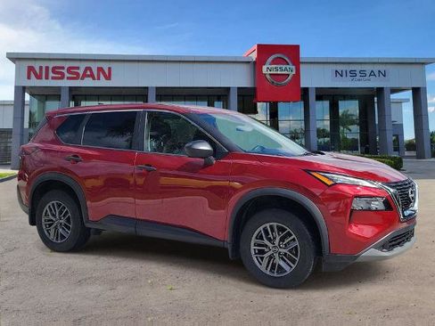 Certified 2023 Nissan Rogue S FWD image 2