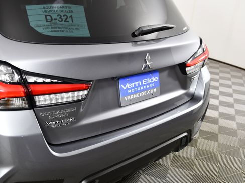 Used 2024 Mitsubishi Outlander Sport LE image 15