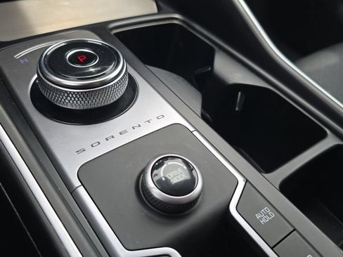 Used 2022 Kia Sorento S FWD image 20