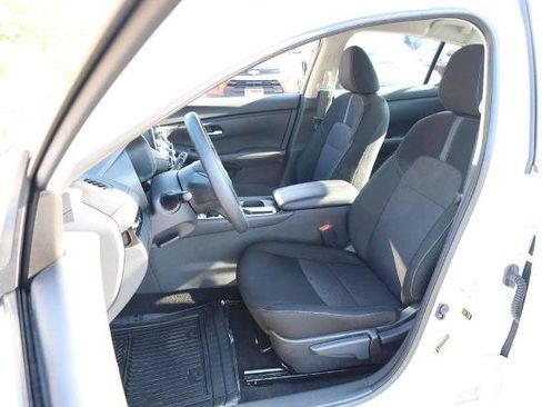 Certified 2025 Nissan Sentra SV FWD image 8