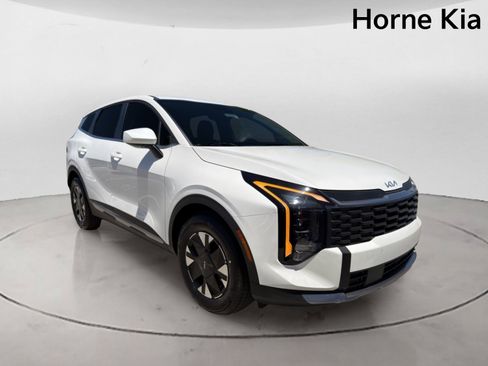 New 2026 Kia Sportage LX FWD image 2