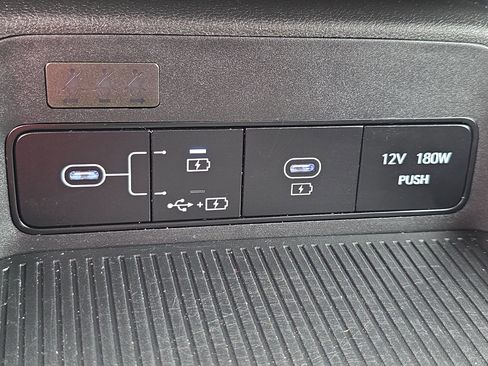 Used 2025 Hyundai Kona SEL image 33