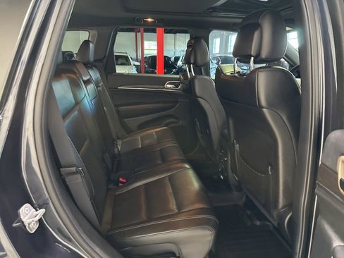 Used 2014 Jeep Grand Cherokee Limited w/ Luxury Group II AWD/4WD image 36
