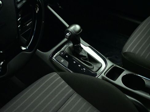 Used 2018 Kia Forte S image 18