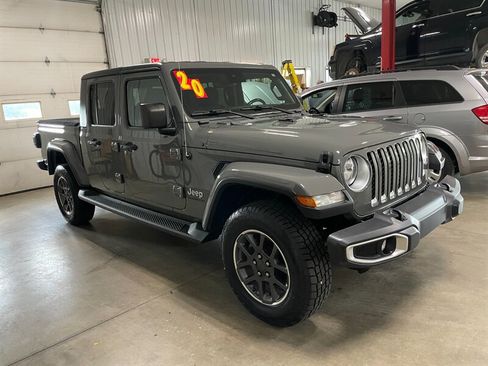 Used 2020 Jeep Gladiator Overland AWD/4WD image 6