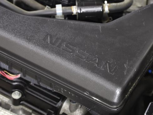 Used 2018 Nissan Rogue SV image 17