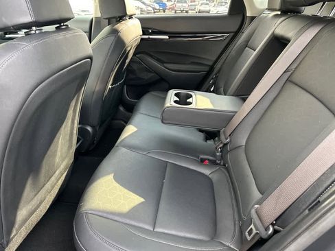 Used 2025 Kia Seltos EX w/ EX Sunroof Package image 13