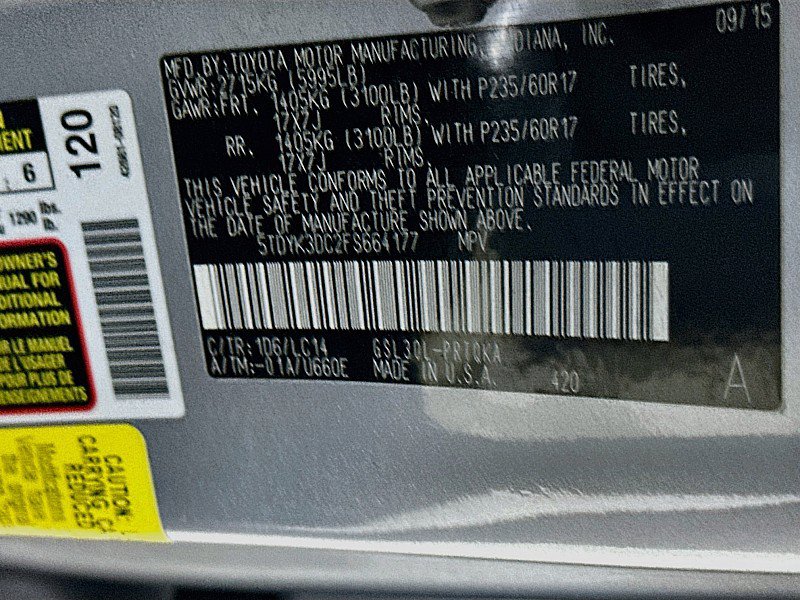 Used 2015 Toyota Sienna XLE w/ XLE Navigation Package FWD image 32