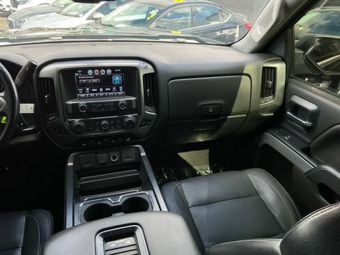 Used 2018 Chevrolet Silverado 1500 LT w/ Texas Edition AWD/4WD image 16