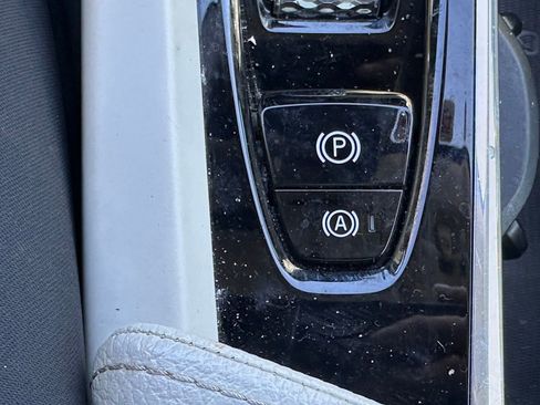 Used 2018 Volvo XC60 T5 Momentum w/ Convenience Package image 35