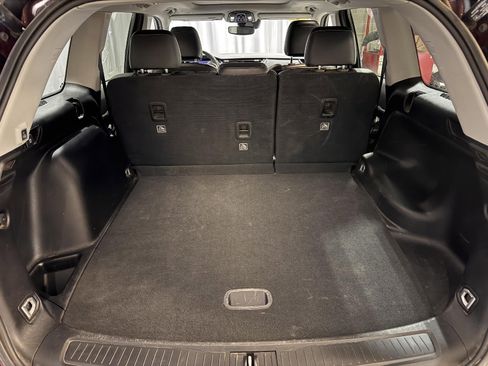 Used 2023 Jeep Grand Cherokee Limited w/ MOPAR Finishing Package image 7