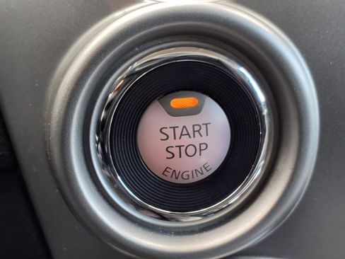 Certified 2021 Nissan Titan SV w/ SV Convenience Package image 27