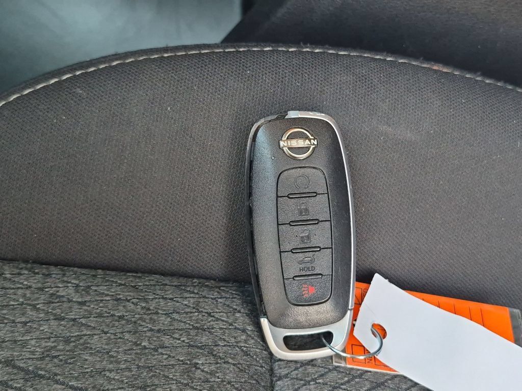 Certified 2024 Nissan Rogue SV FWD image 32