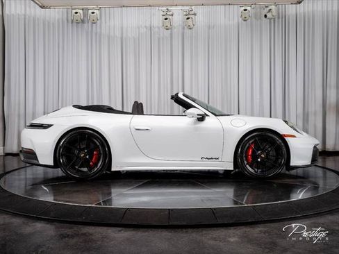 Used 2026 Porsche 911 GTS image 18