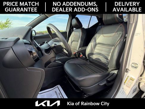 Used 2020 Nissan Kicks SR w/ SR Premium Package FWD image 15