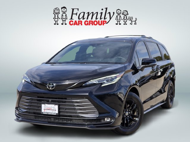Used 2026 Toyota Sienna Platinum AWD/4WD image 1