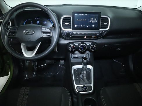 Used 2023 Hyundai Venue SEL FWD image 31