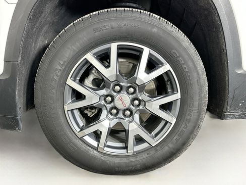 Used 2023 GMC Acadia SLT image 11