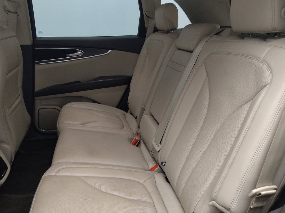Used 2018 Lincoln MKX Reserve w/ Driver Assistance Package FWD image 18