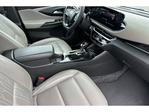 Used 2024 Buick Envista Avenir FWD image 17