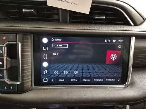 Certified 2022 GMC Yukon XL Denali w/ Denali Premium Package image 13