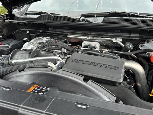 Used 2025 Chevrolet Silverado 2500 LT w/ Convenience Package image 32