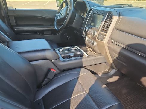 Used 2019 Ford Expedition XLT w/ Equipment Group 202A image 14