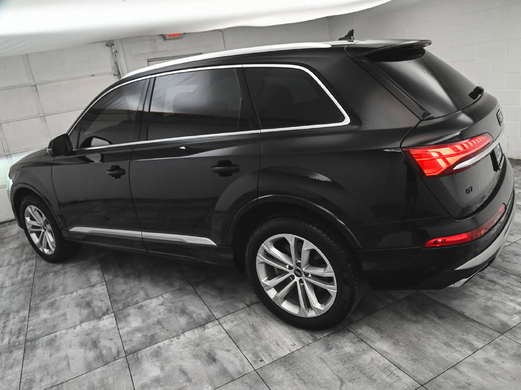 Used 2025 Audi Q7 3.0T Premium Plus w/ Premium Plus Package AWD/4WD image 4