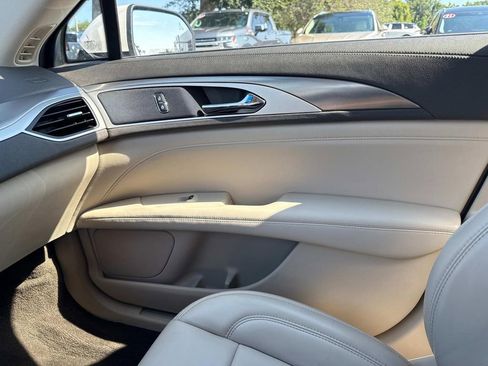 Certified 2020 Lincoln MKZ w/ Convenience Package image 22