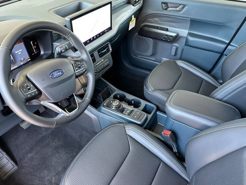 New 2025 Ford Maverick Lobo image 9