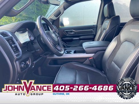 Used 2024 RAM 1500 Laramie AWD/4WD image 3