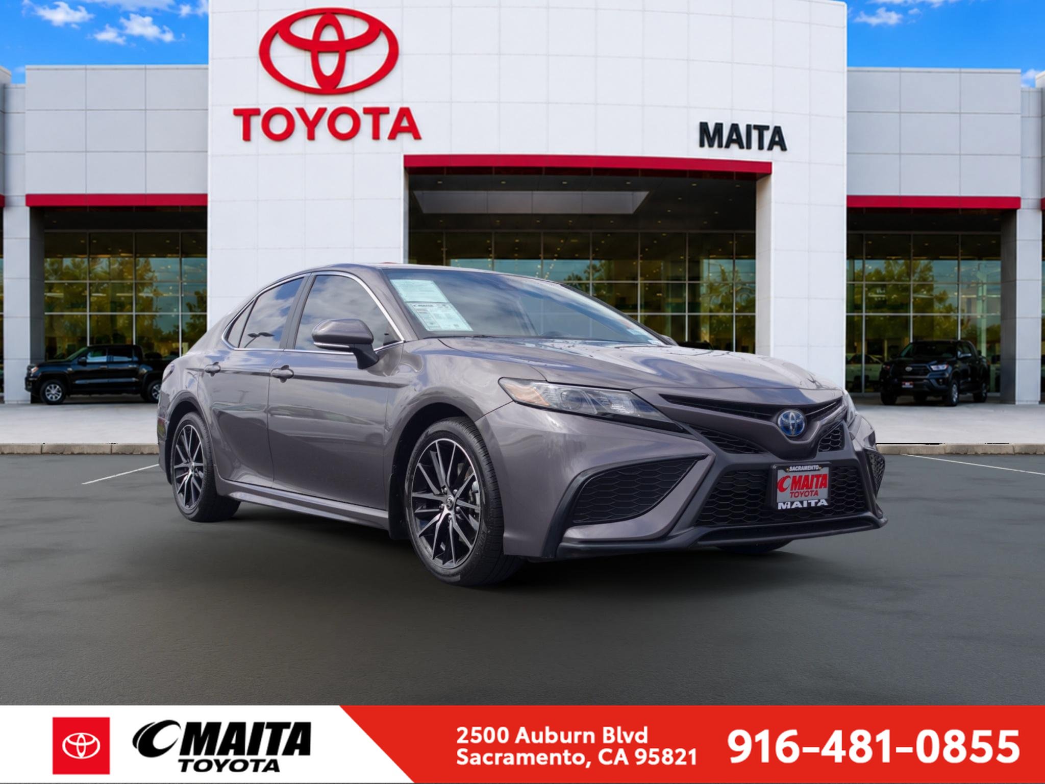 Used 2022 Toyota Camry SE FWD image 1