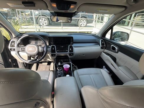 Certified 2022 Kia Sorento SX AWD/4WD image 6