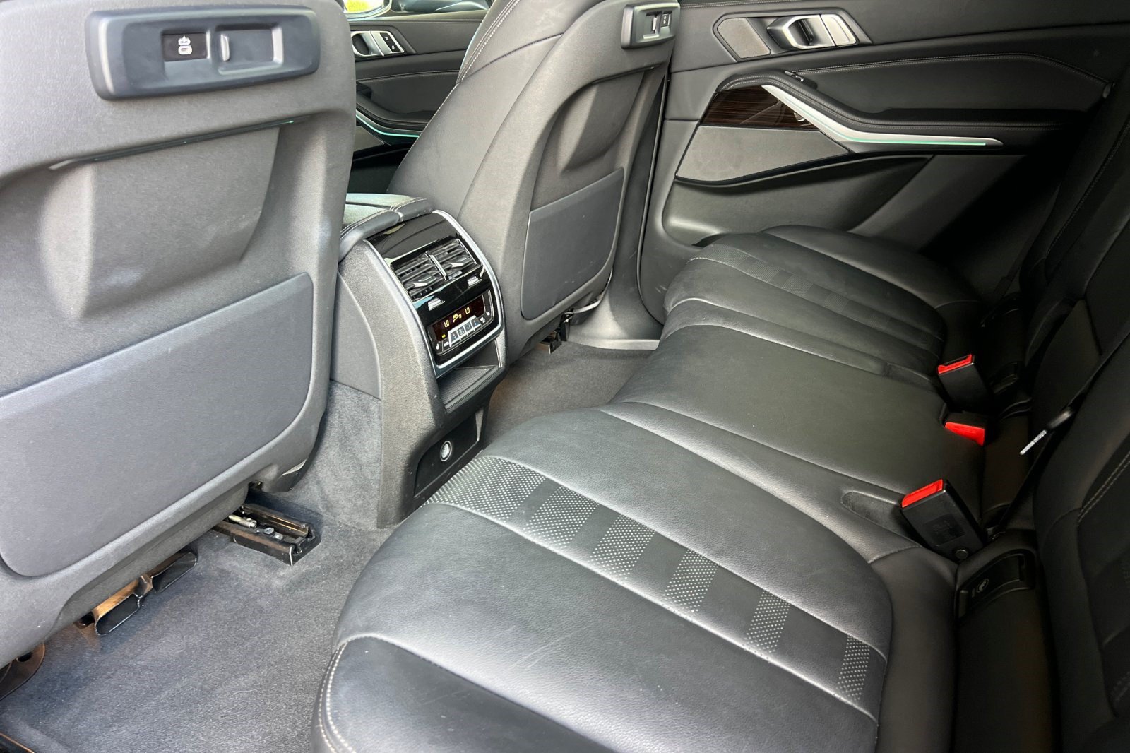 Used 2020 BMW X5 xDrive40i w/ Premium Package AWD/4WD image 27