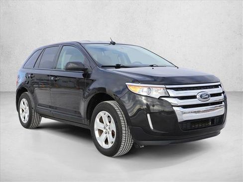 Used 2013 Ford Edge SEL w/ Driver Entry Pkg image 3