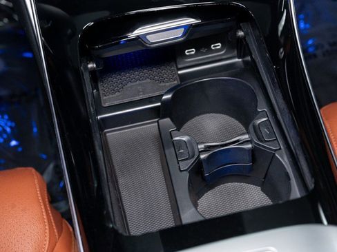 Certified 2025 Mercedes-Benz C 300 Sedan image 18