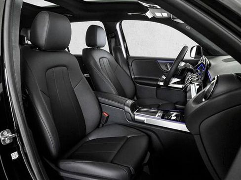 New 2026 Mercedes-Benz GLB 250 4MATIC image 11