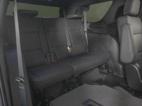 Used 2022 Chevrolet Tahoe Z71 w/ Z71 Off-Road Package image 19