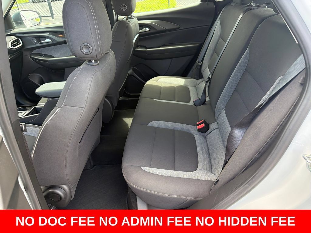 Used 2021 Chevrolet TrailBlazer LS AWD/4WD image 24