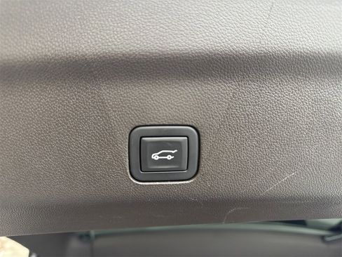 Certified 2024 Cadillac Escalade Sport w/ LPO, ONYX Package image 19