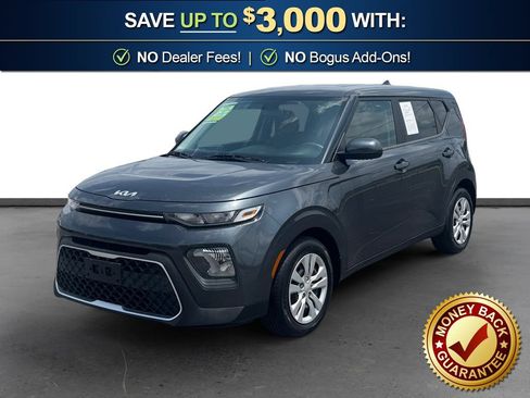 Used 2022 Kia Soul LX FWD image 1