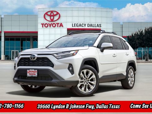 Used 2025 Toyota RAV4 XLE Premium FWD image 1