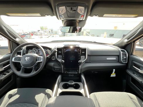 New 2026 RAM 2500 Big Horn AWD/4WD image 9