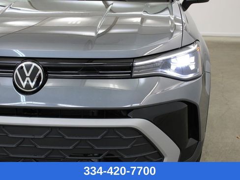 New 2026 Volkswagen Taos S image 7