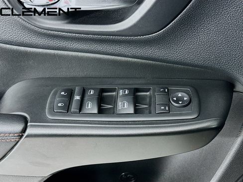 Used 2019 Jeep Cherokee Trailhawk w/ Cold Weather Group AWD/4WD image 25