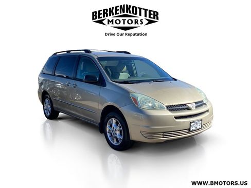 Used 2004 Toyota Sienna LE w/ LE Pkg 12 AWD/4WD image 1