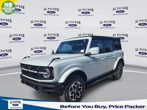 Used 2024 Ford Bronco Outer Banks AWD/4WD image 1