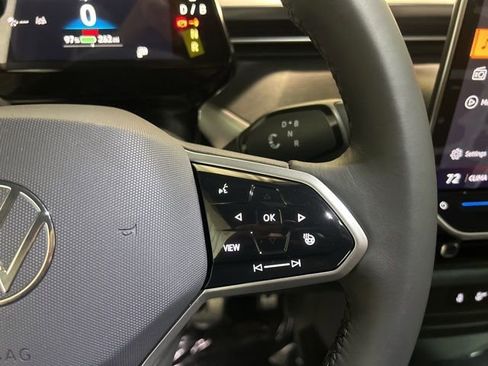 New 2025 Volkswagen ID. Buzz Pro S image 18