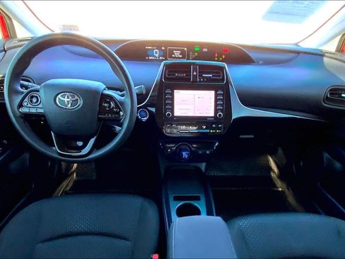 Certified 2022 Toyota Prius LE image 12